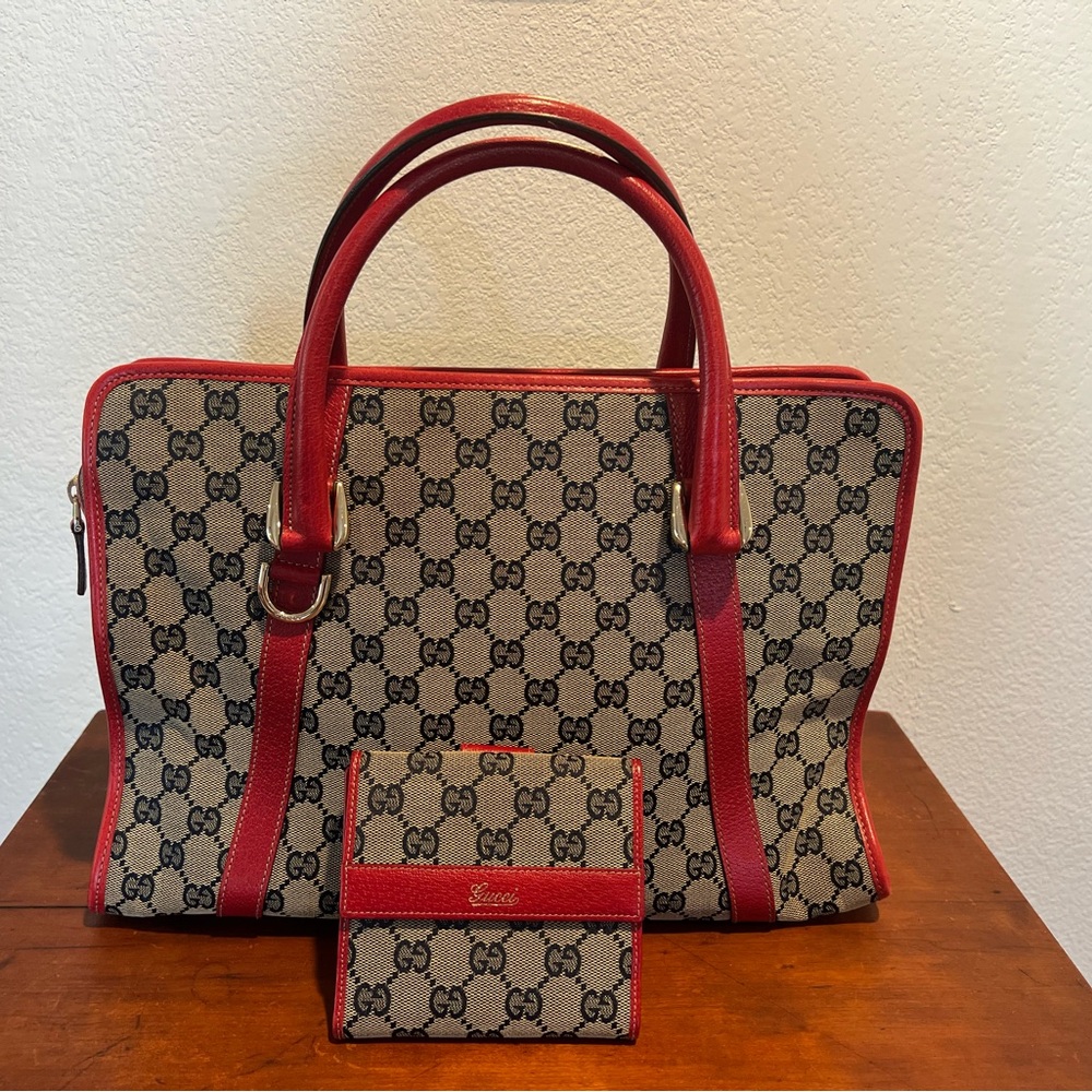 AUTHENTIC GUCCI Vintage Red and Beige Tote and Wallet Set.